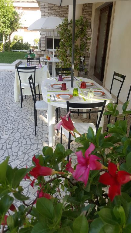 Villa Gioia Rooms Монтегранаро Экстерьер фото